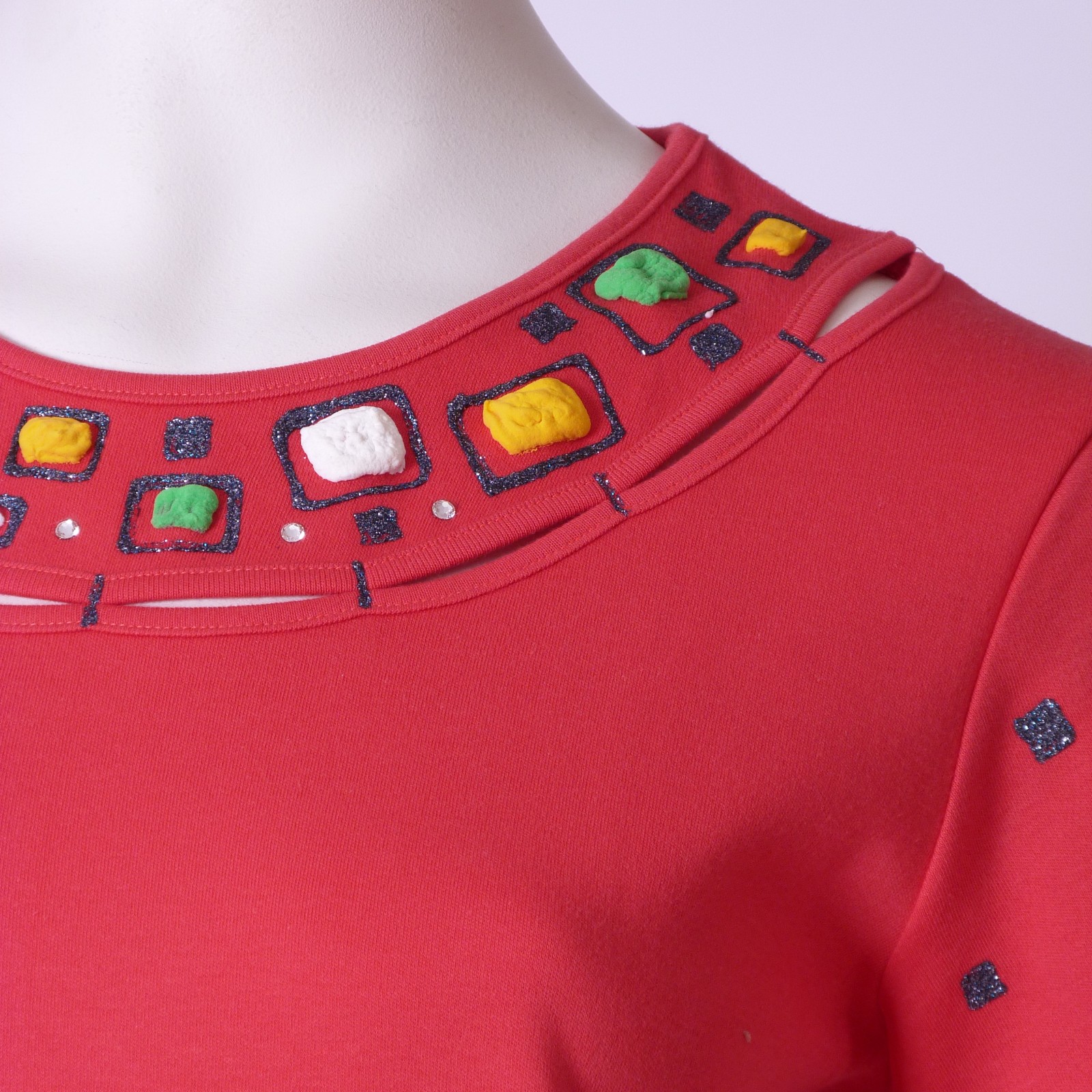 Ručne maľované tričko s 3D efektom, vykladané krištáľmi Swarovski